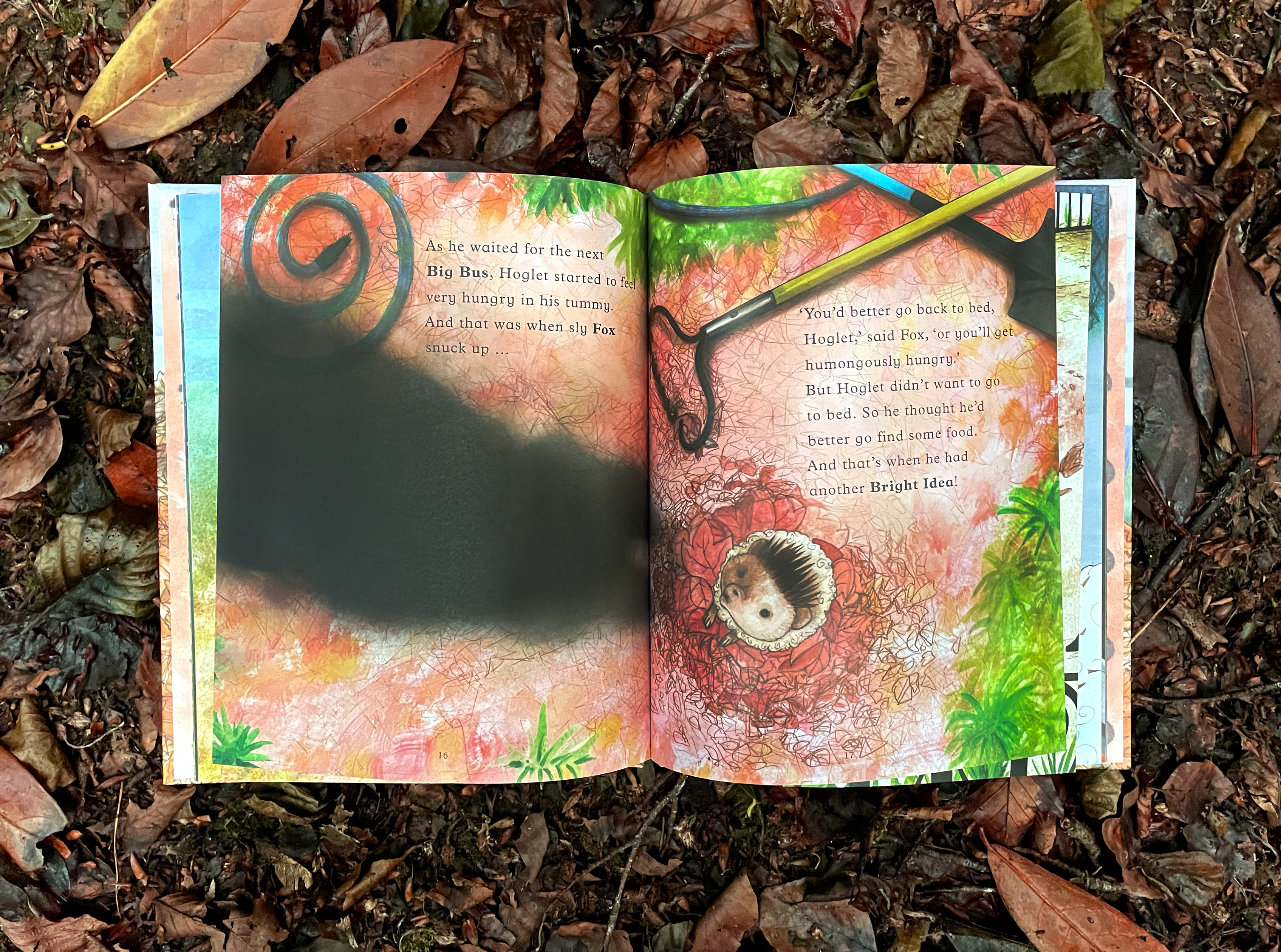 Spread from Go to Sleep, Hoglet!